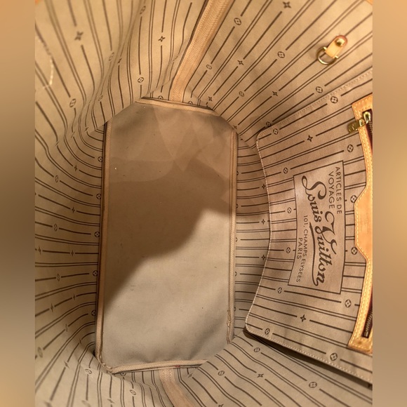 SOLD-Louis Vuitton Monogram Neverfull GM - Picture 6 of 11